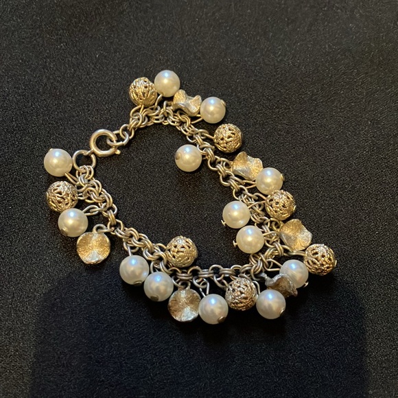 Vintage Faux pearl Jewelry Lot of 2 necklaces (Napier) and 1 bracelet - Picture 8 of 10